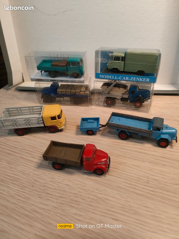 Lot De Véhicules Miniatures IGRA - Échelle H0 / 1:87 (voitures, Camions, Occasion)