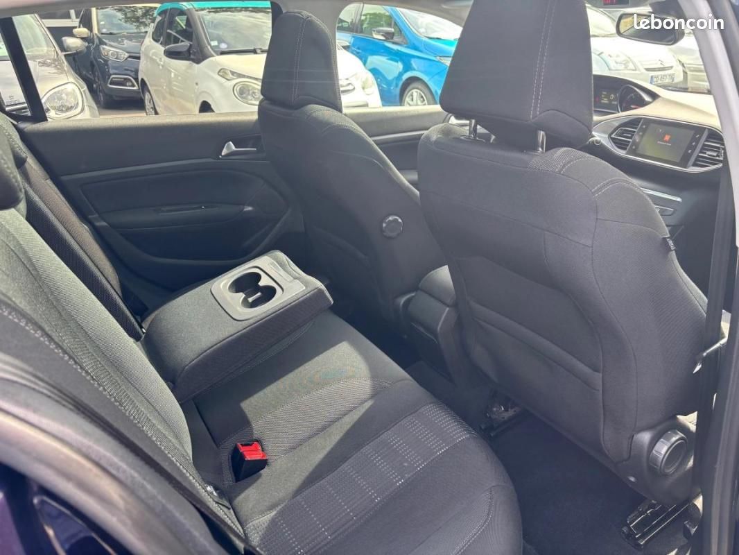 Peugeot 308 GENERATION-II 1.2 THP 130 STYLE EAT BVA (image 11)