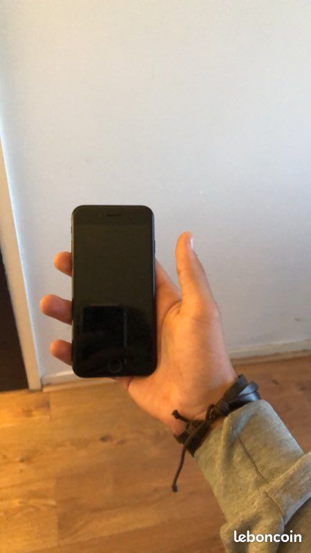 IPhone 7 (image 2)