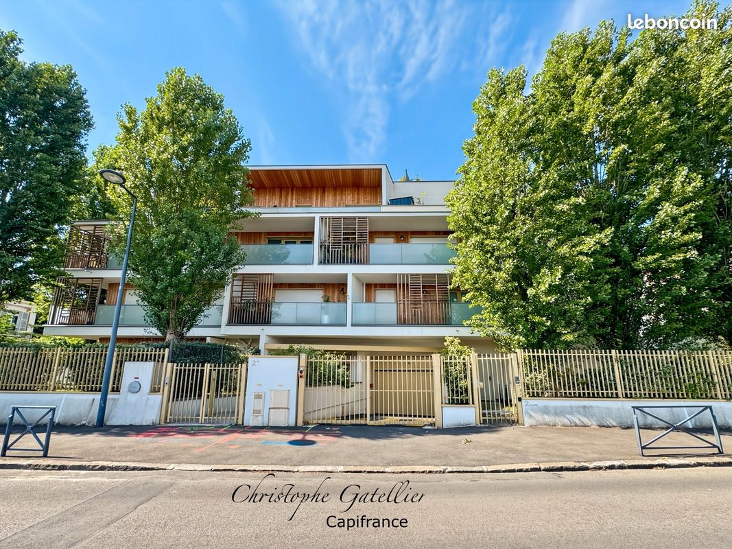 Appartement 7 pièces 136 m² · à Meudon · 136 m² · 990 000 €