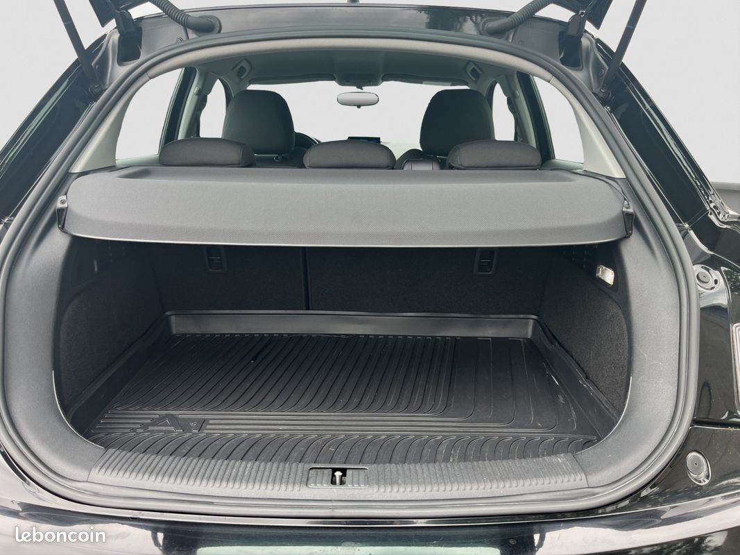 Audi A1 Sportback 1.4 TDi 90ch Ambiente (image 13)