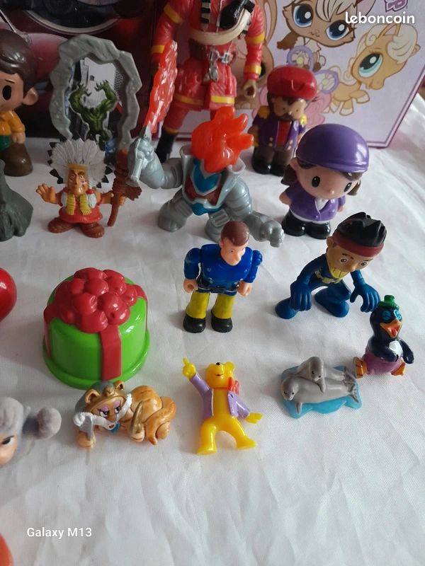 Lot de diverses figurines pour enfants (image 3)