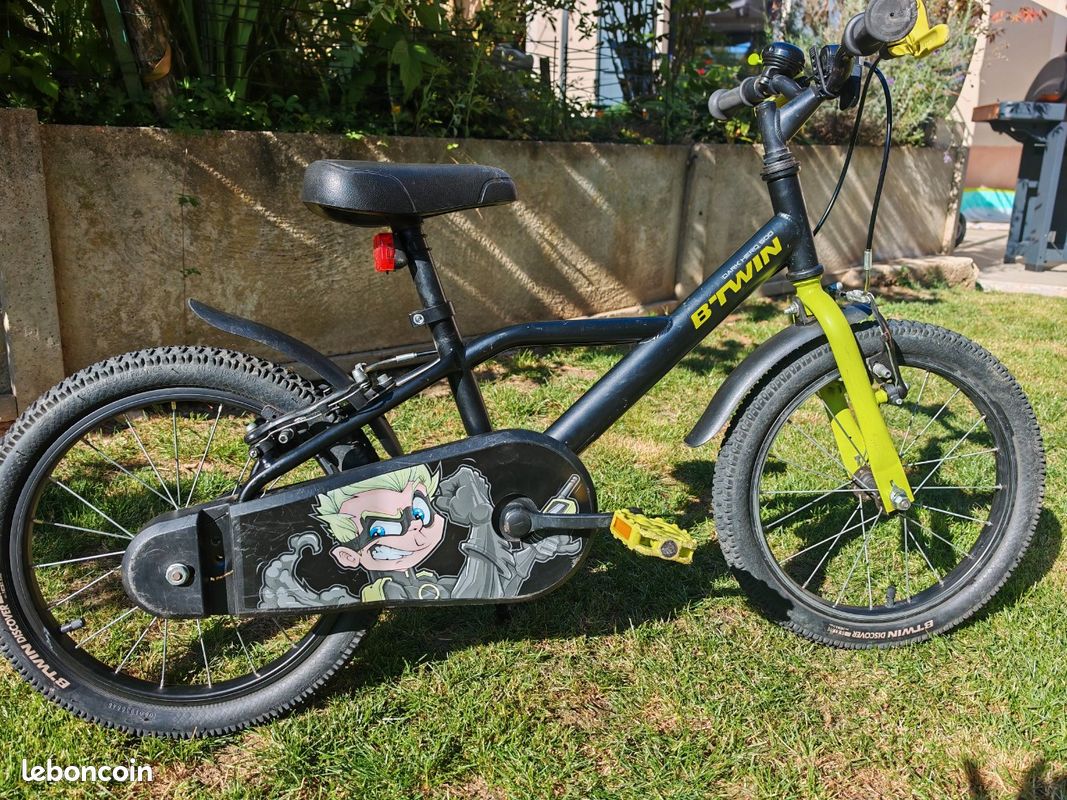 HOT Btwin Dark Hero 500 Vélo Dark-Hero 500 B'twin Vélos