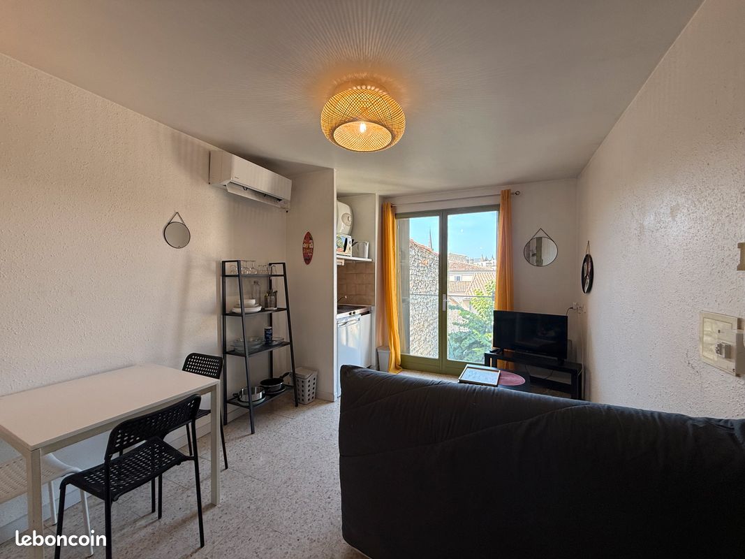 Appartement 1 pièce 27 m² · à Nîmes · 27 m² · 550 €