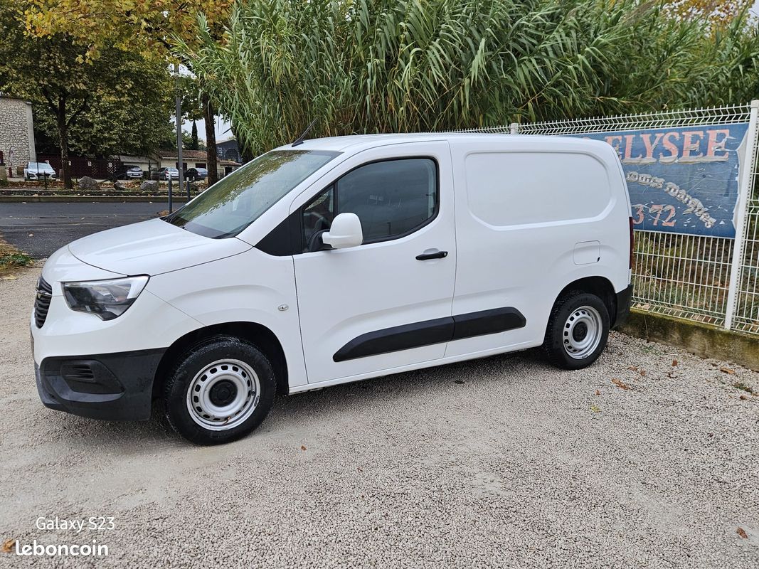 Opel Combo Cargo 1.5 CDTI 100cv Standard Pack Clim 2020 1ère Main (image 6)