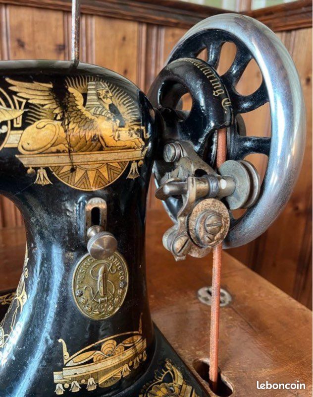 Machine à coudre Singer d’époque 1930 (image 2)