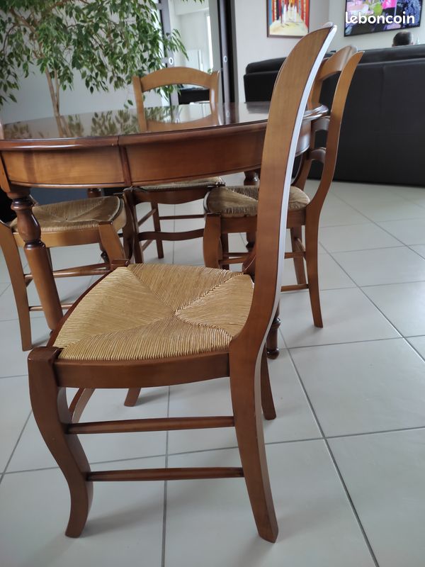 Table ronde en merisier et 4 chaises (image 3)