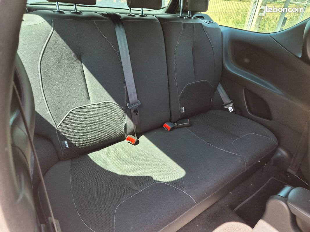 DS DS3 1.2 Essence 110cv So Chic 2016 (image 13)
