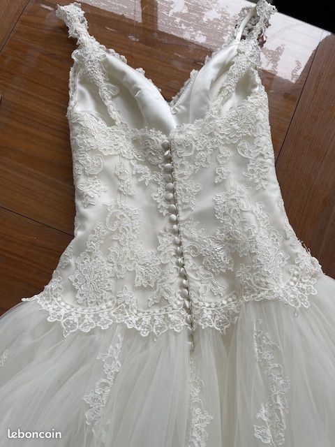 Robe de mariée + jupon + voile (image 15)
