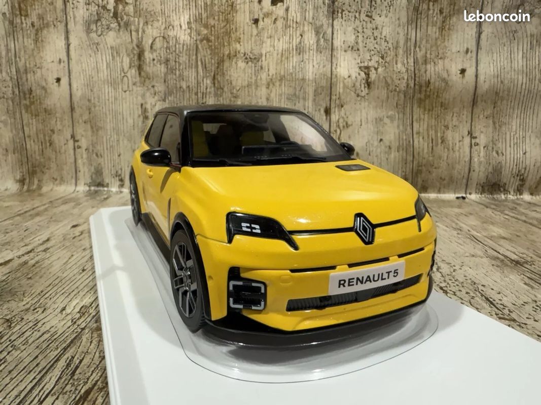 Renault 5 E-techt 100% électrique 2024 jaune pop 1/18 norev
