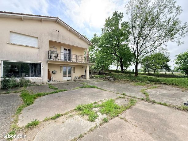 Maison 8 pièces 250 m²