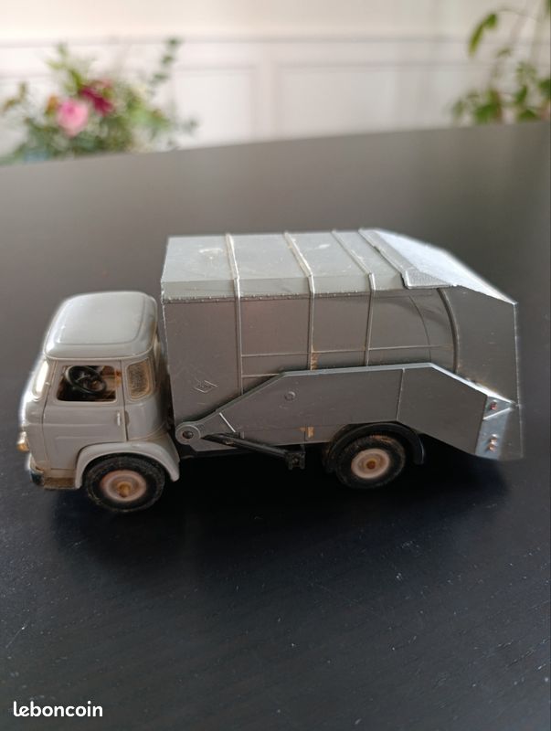 Miniature NOREV - Camion Benne à Ordures Saviem S5C N°101 - Époque Dinky-CIJ-JRD - Occasion