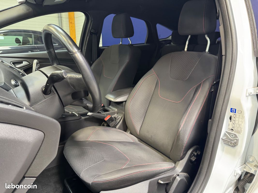 FORD Focus ST-Line 1.0 Ecoboost 125ch - Suivi - Caméra de Recul - GPS (image 8)