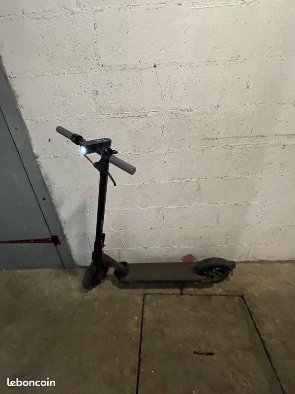 Trotinette Xiaomi Electric scooter 4 pro (image 3)