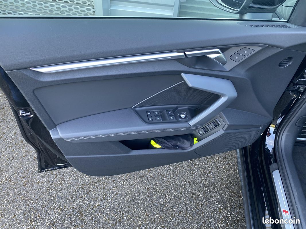AUDI A3 Allstreet 40 TFSI e Hybride rechargeable 204 S tronic 6 Avus (image 26)
