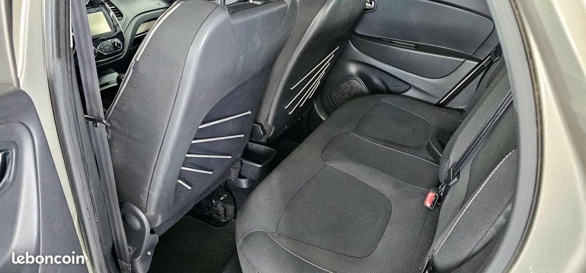 Renault Captur 1.2 TCe 120 EDC6 INTENSE (image 7)