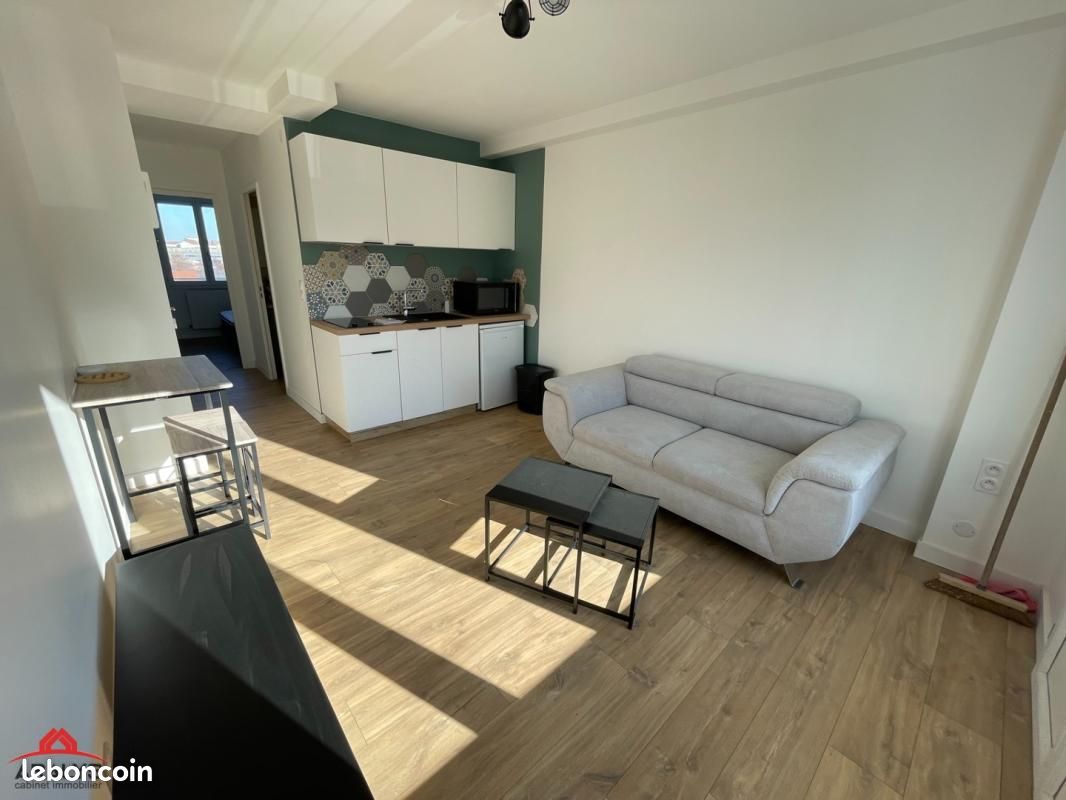 Appartement 2 pièces 28 m² · à Roanne · 28 m² · 450 €