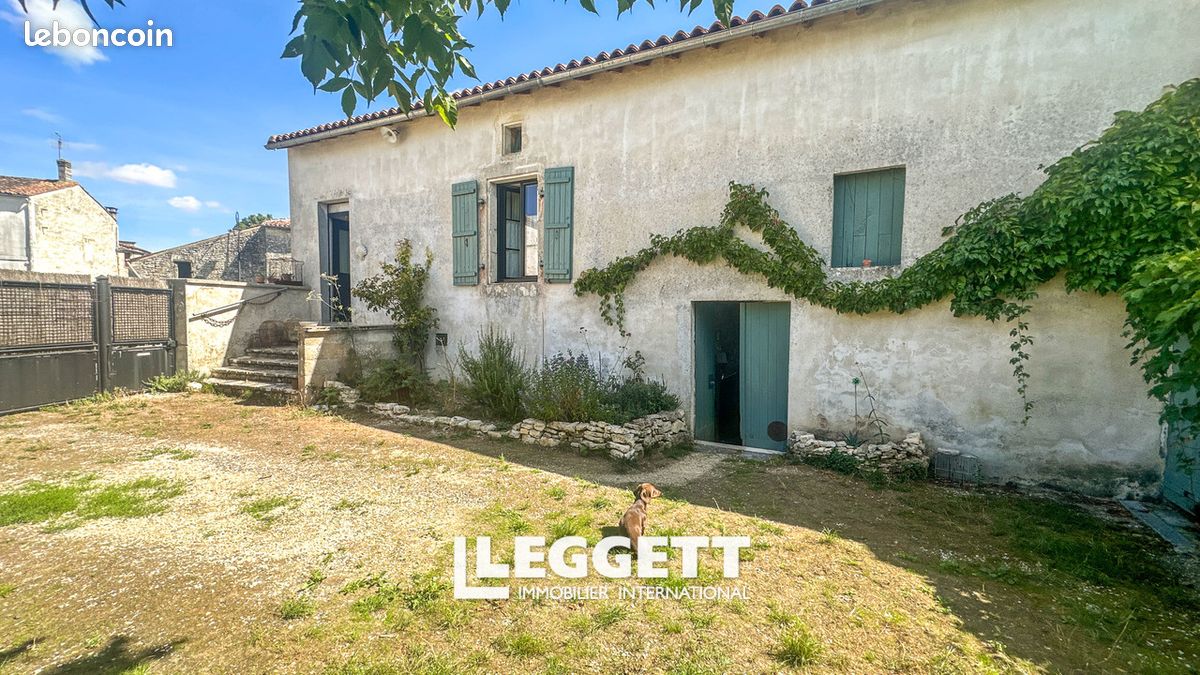 Maison 5 pièces 105 m² · à Siecq · 105 m² · 115 000 €