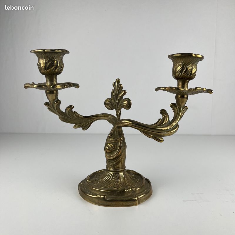 Paire de bougeoirs en laiton doré à deux bras – Style Louis XV rococo , Début XXè (image 4)