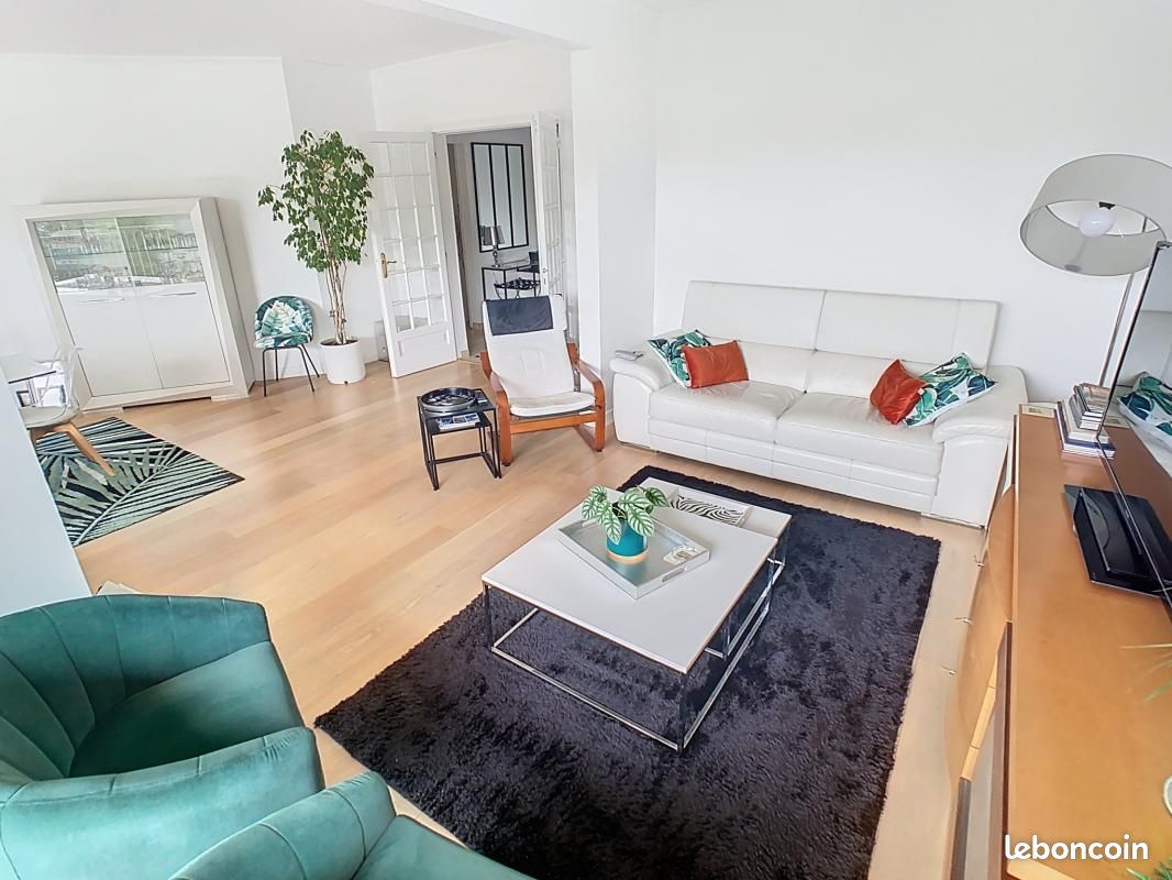 Appartement 7 pièces 147 m² · à Avrillé · 147 m² · 386 000 €