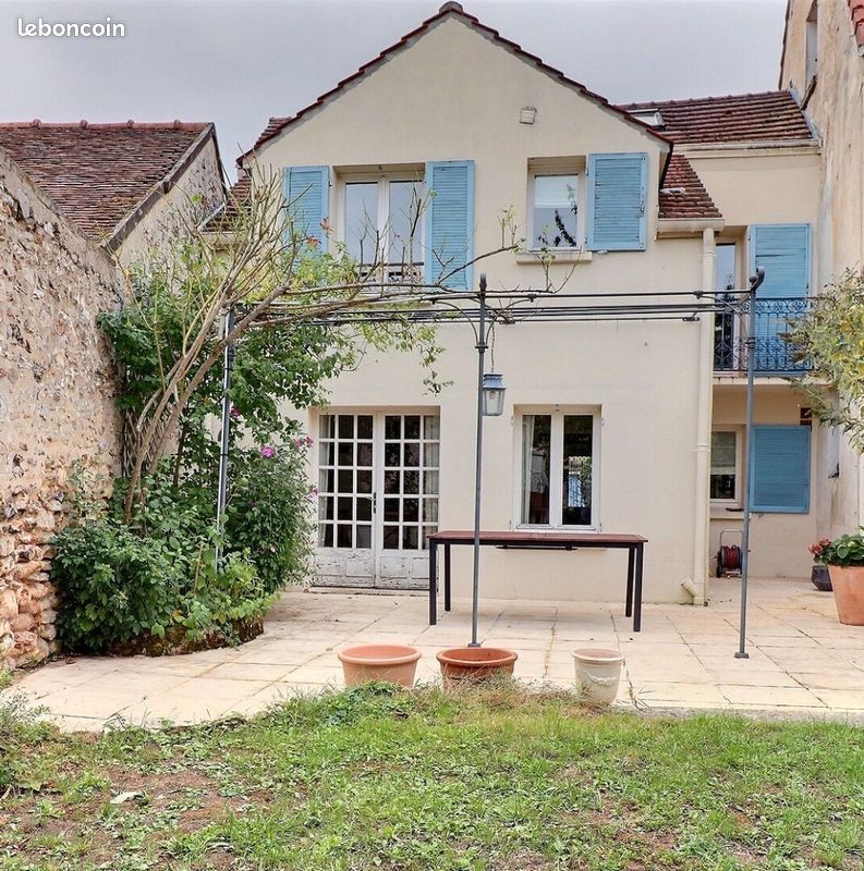 Maison 7 pièces 160 m² · à Mareil-Marly · 160 m² · 840 000 €