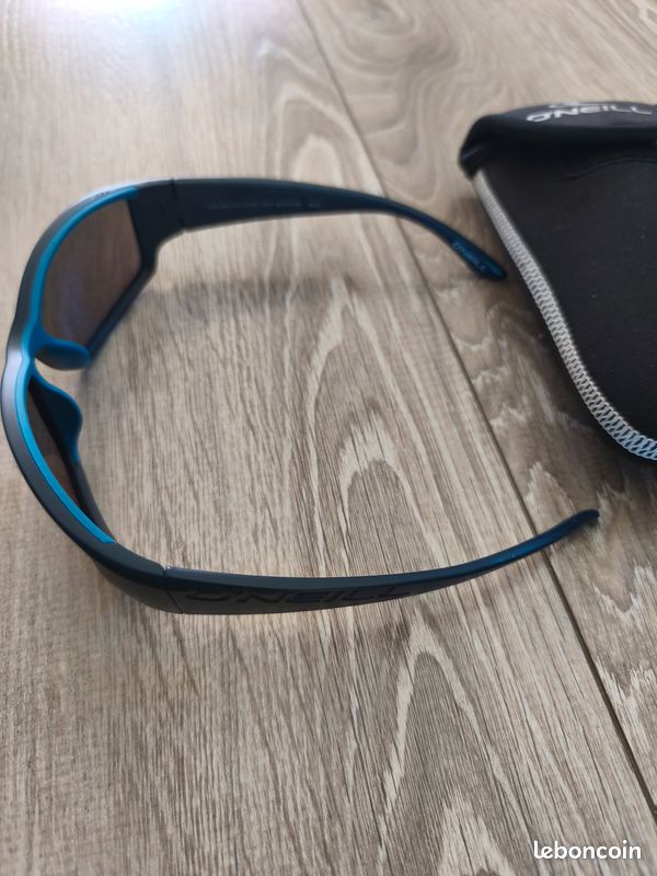 Lunettes de soleil (image 2)