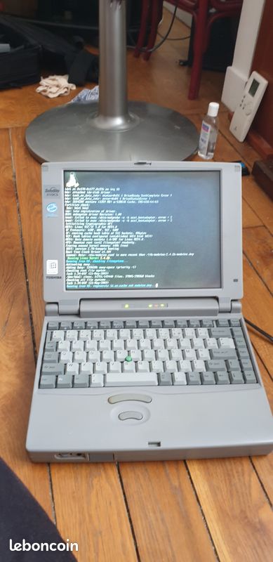 Toshiba Satellite 210CT – Ordinateur Portable Windows 98 – Pentium – Occasion