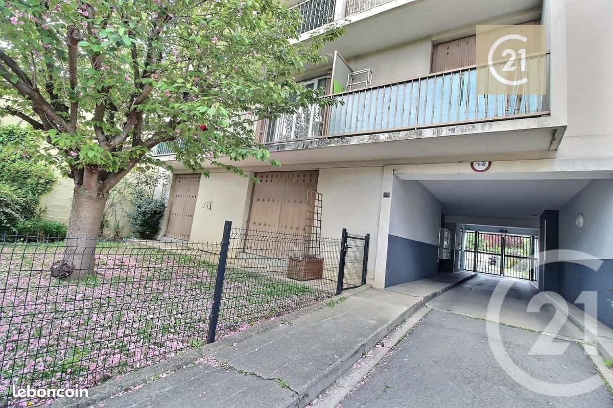 Appartement 1 pièce 29 m² · à Les Pavillons-sous-Bois · 29 m² · 96 000 €