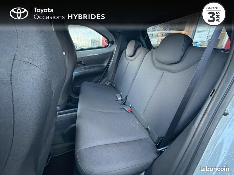 Toyota Aygo X 116h Graphic (image 12)