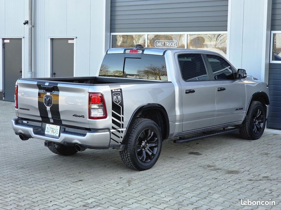 Dodge RAM 1500 Big Horn V8 5.7 HEMI 401 ch – 4x4 – Pack Night – CarPlay (image 7)