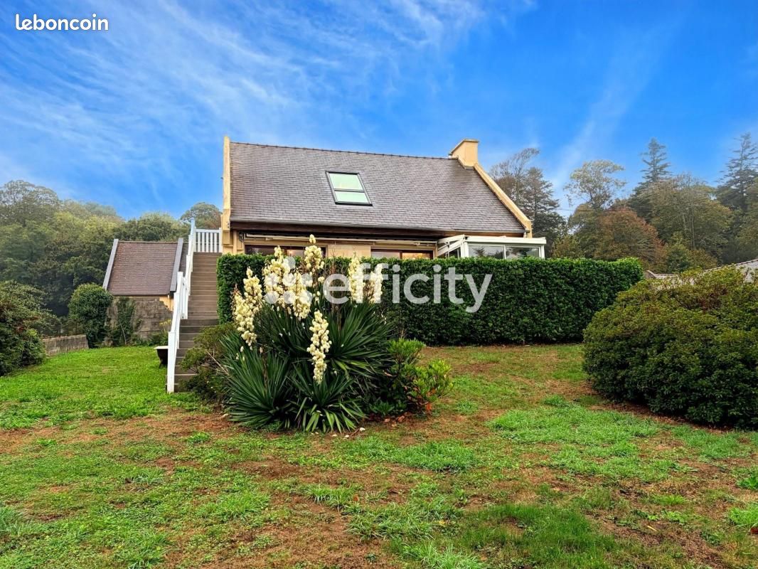 Maison 5 pièces 85 m² · à Plougonvelin · 85 m² · 304 500 €