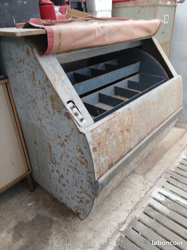 Meuble d'usine (image 1)