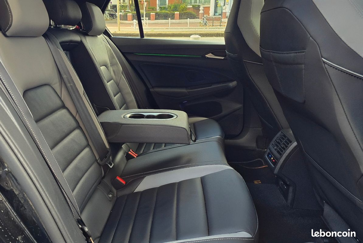 VOLKSWAGEN GOLF 8 GTD - 2.0 TDI 200ch - DSG7 - FULL OPTIONS (Boule d'attelage, Android auto & Apple CarPlay, HUD) (image 15)