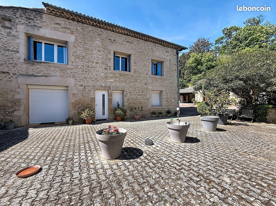 Appartement 5 pièces 143 m² · à Étoile-sur-Rhône · 143 m² · 385 000 €
