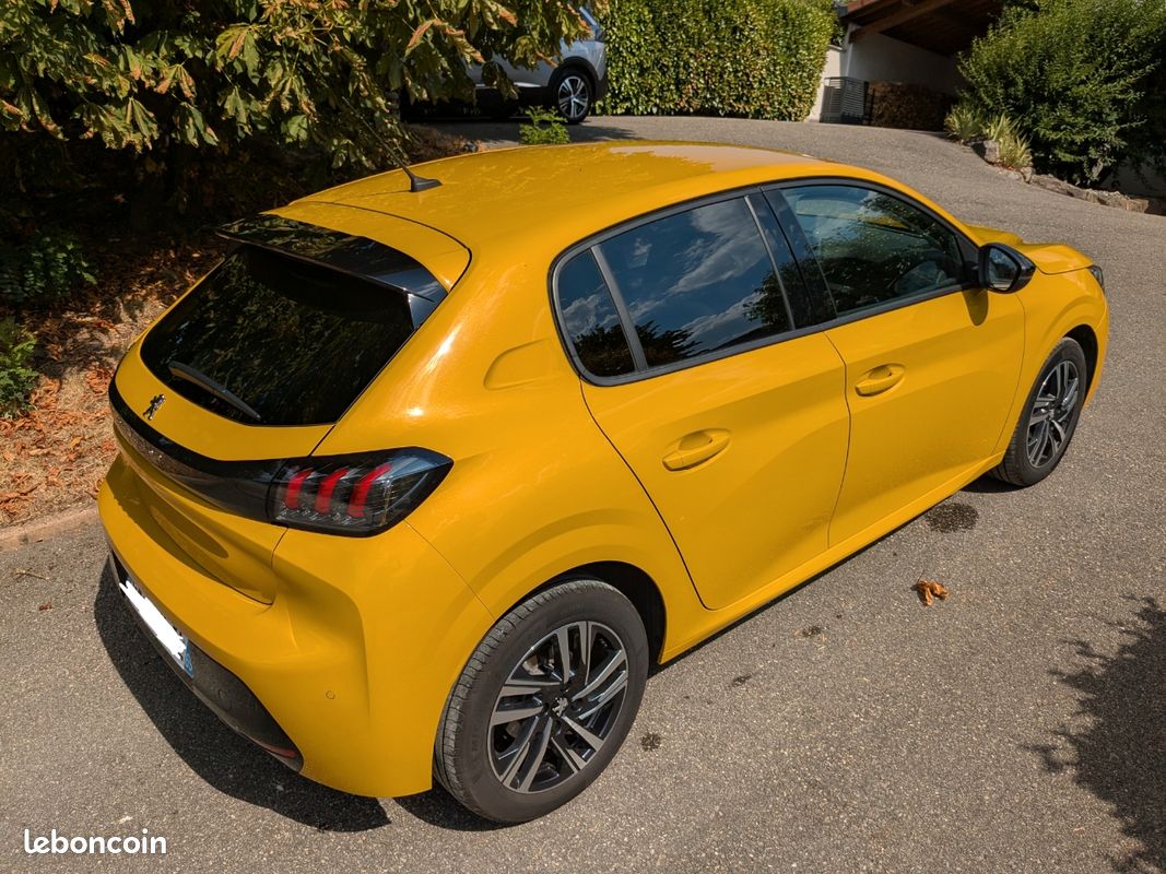 Peugeot 208 II Allure 1.2 PureTech 100 ch – Première main – 41 000 km – Entretien Peugeot (image 2)