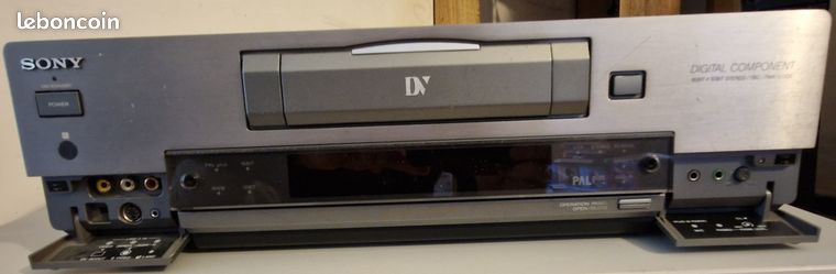 SONY EV-A300EC | Video 8 Cassette Recorder EUR 100,00 - FR