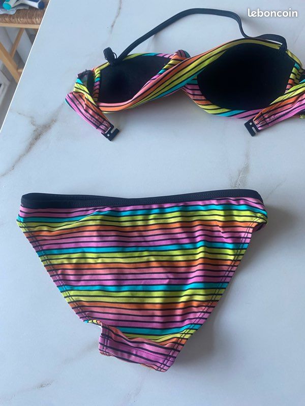 Maillot de bain neuf rayé (image 2)