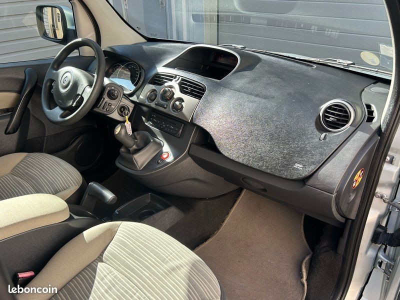 Renault Kangoo 1,5dci 90CH 1ER MAIN 5 places en excellent état (image 5)