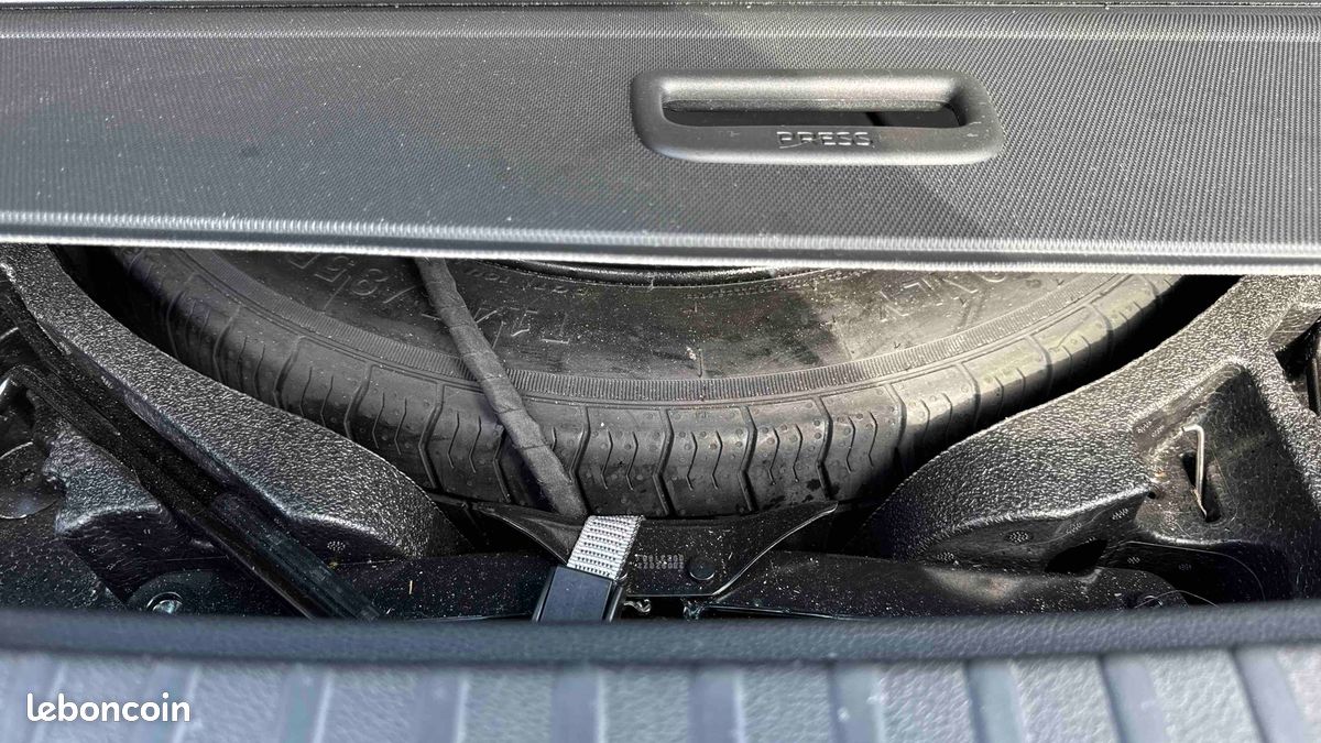 SKODA Kodiaq 2.0 TDI 150 SCR DSG7 7pl Laurin & Klement (image 18)