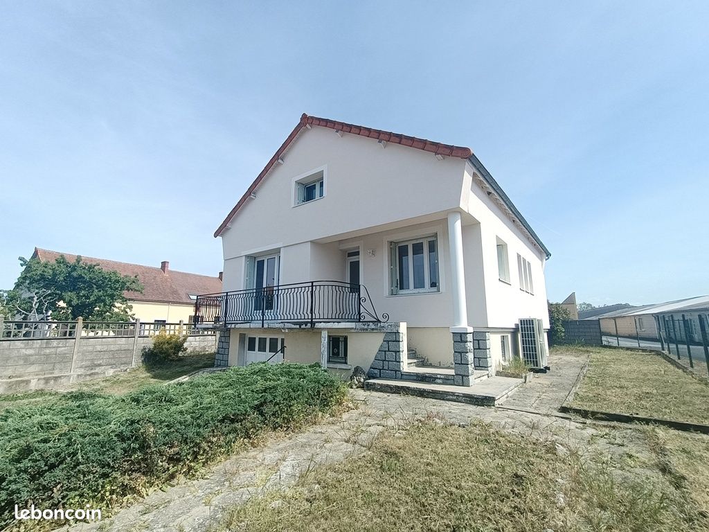 Maison 5 pièces 140 m² · à Saint-Pourçain-sur-Sioule · 140 m² · 169 000 €