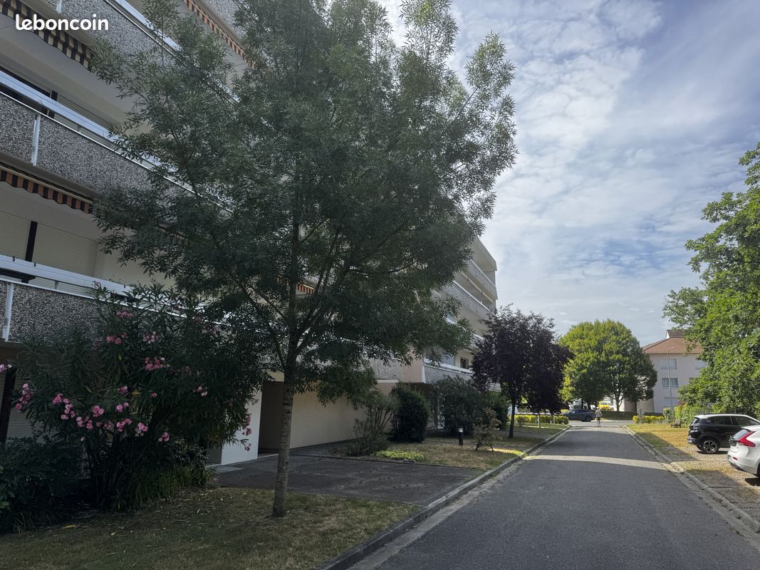 Appartement 3 pièces 86 m² · à Pessac · 86 m² · 1 100 €/mois