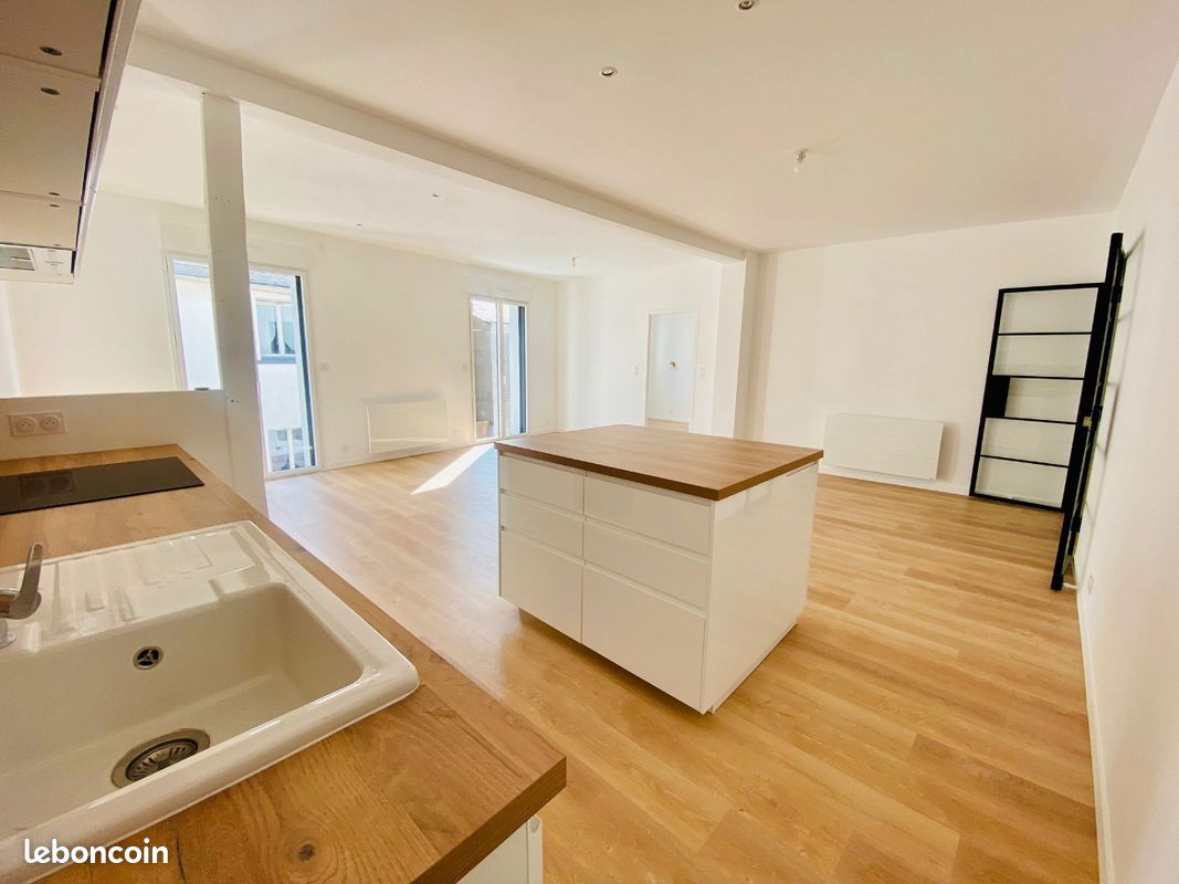 Appartement 6 pièces 150 m² · à Cholet · 150 m² · 1 200 €/mois