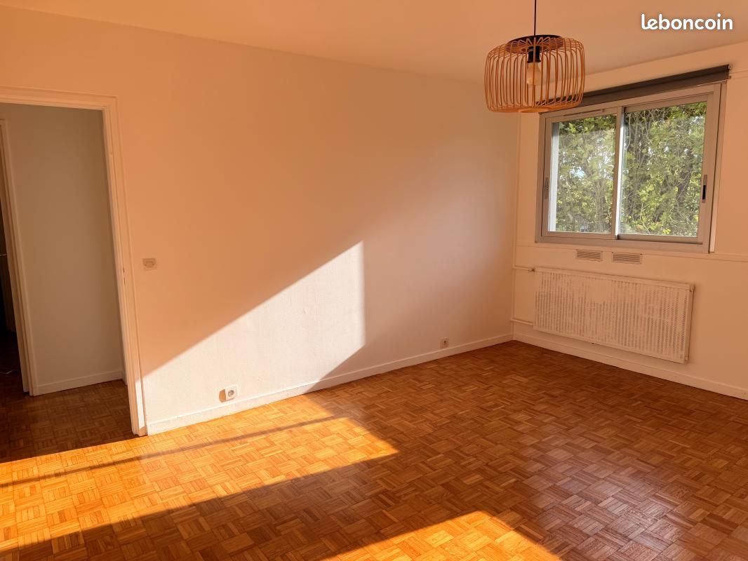 Appartement 2 pièces 51 m² · à Sèvres · 51 m² · 1 080 €/mois