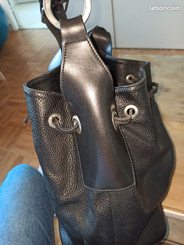 Sac forme bourse en cuir noir (image 4)