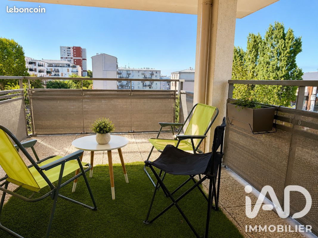 Appartement 2 pièces 46 m² · à Corbeil-Essonnes · 46 m² · 137 000 €