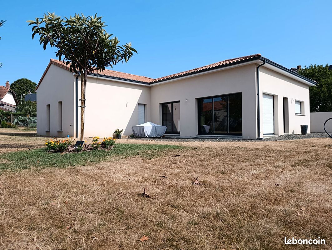 Maison 6 pièces 136 m² · à Chemillé-en-Anjou · 136 m² · 414 750 €