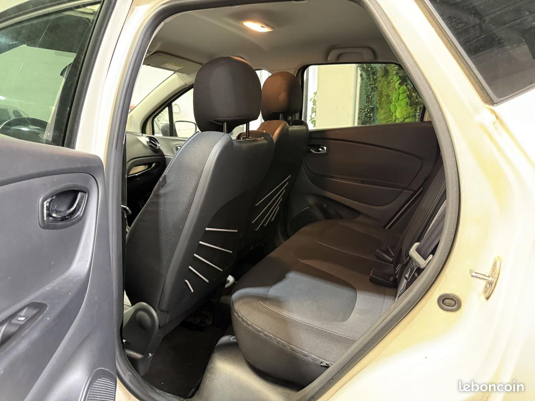 RENAULT CAPTUR 1.2 TCe - 120 - BV EDC Intens PHASE 1 (image 23)