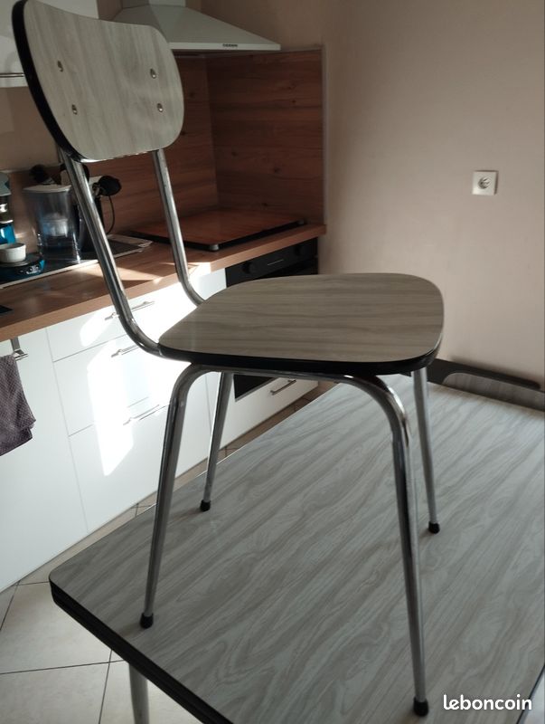 Table vintage blanche et chaises. Lot ou séparément (image 3)