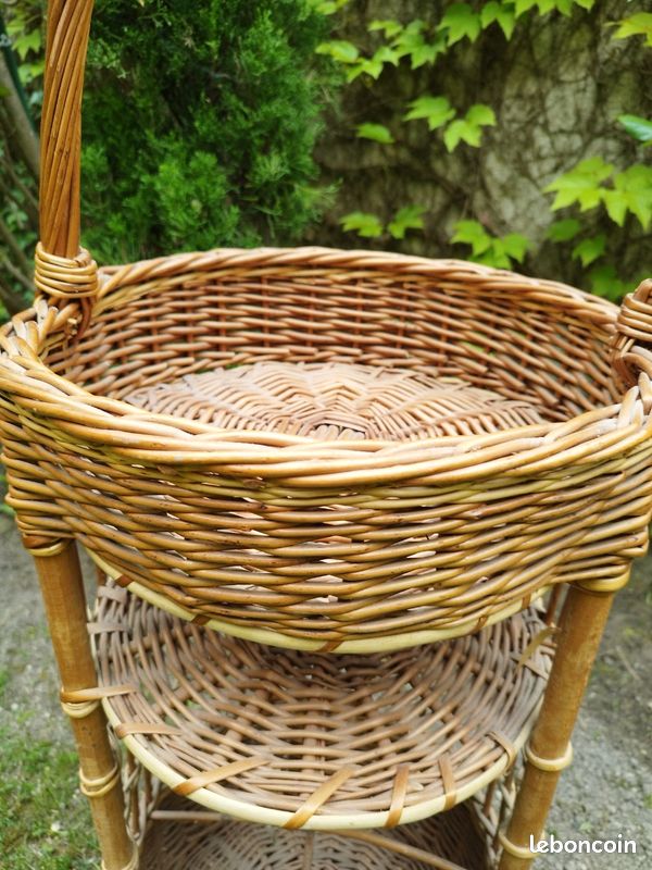 Panier vintage en rotin pour verres et bouteilles