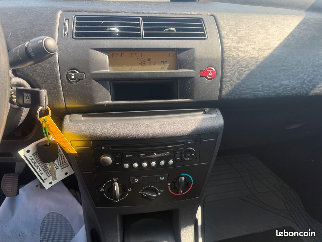 Citroen c4 1.6 hdi 92 confort (image 5)